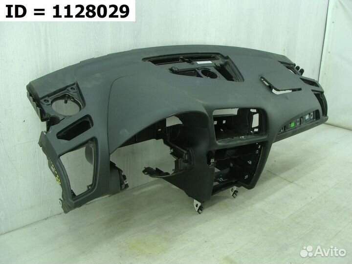 Панель приборов торпедо Audi Q5