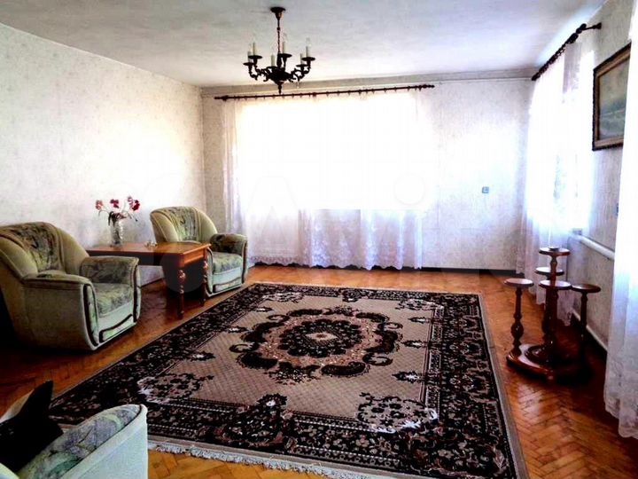 Дом 193 м² на участке 5 сот.