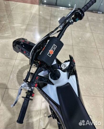 Мотоцикл Kews NB300