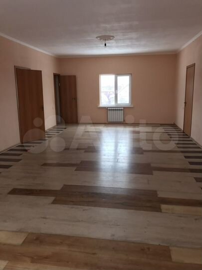 Дом 176,6 м² на участке 7 сот.