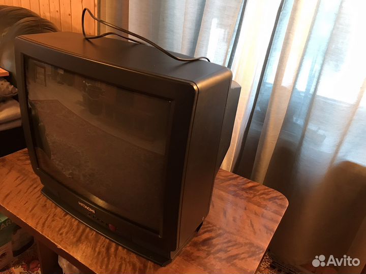 Телевизор hitachi б/у