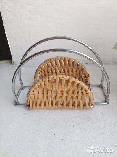 Столовый плетеный набор