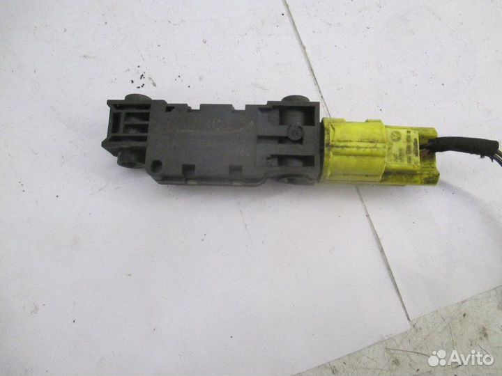 Датчик удара Audi A8 4.2 2007