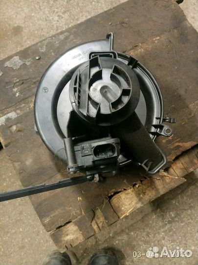 Моторчик печки Opel Zafira A 2001 год