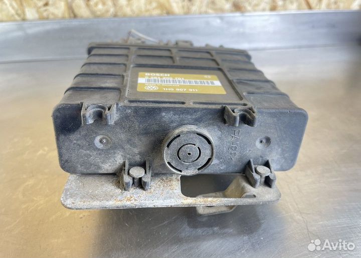 Блок управления двигателем Volkswagen Golf 3