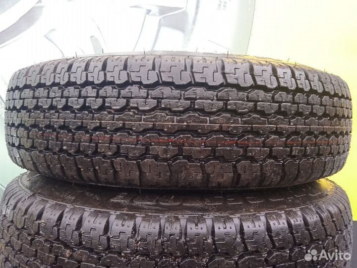 Bridgestone Dueler H/T D689 205/80 R16C 110