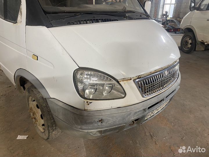 Пластиковый капот газель