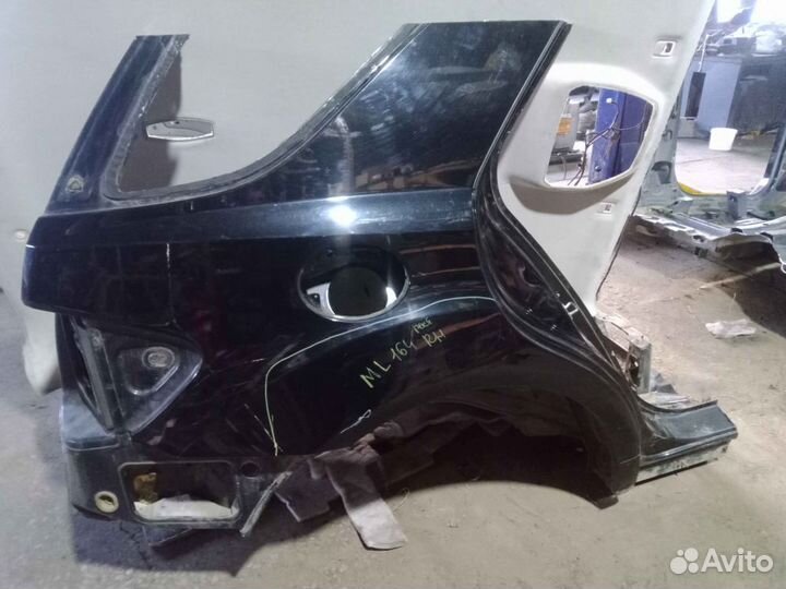 Крыло заднее правое Mercedes ML W164