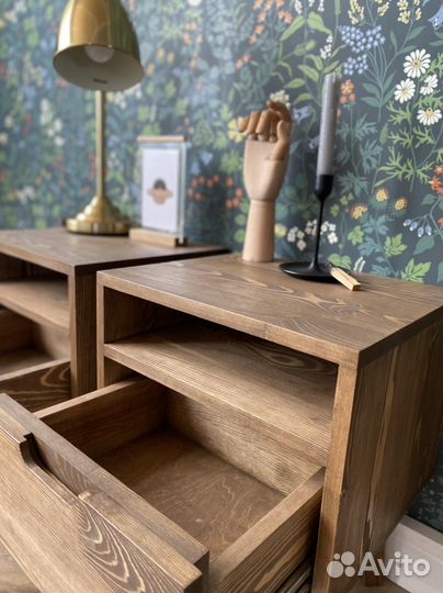 Тумба прикроватная из массива дерева новая