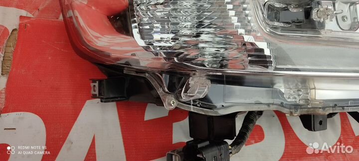 Фара правая Toyota Land Cruiser 200