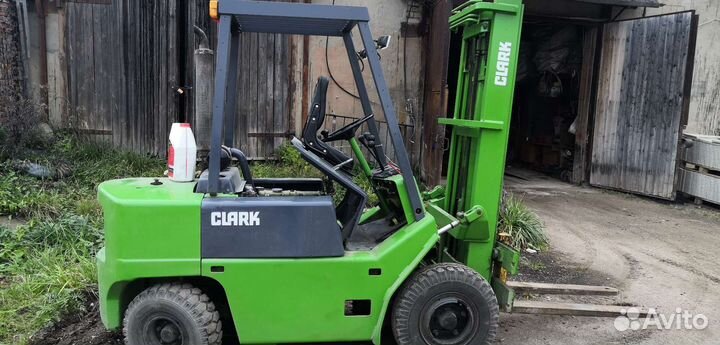 Вилочный погрузчик Clark EC500Y30, 2010