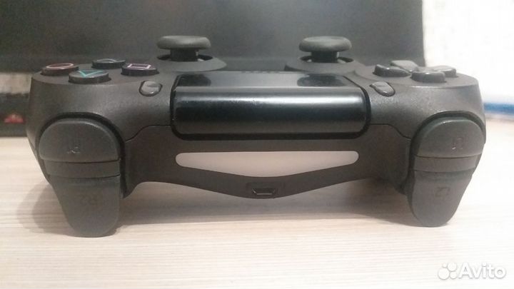 Геймпад Sony Dualshock 4