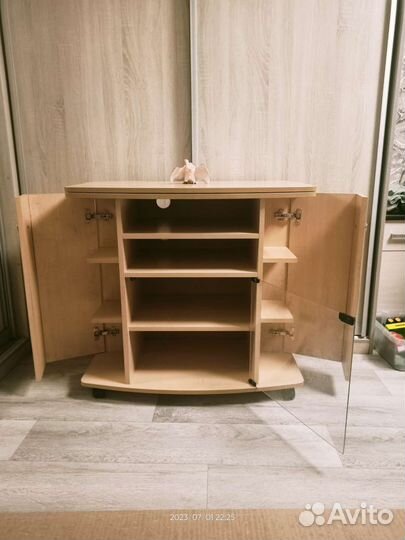 Тумба под телевизор