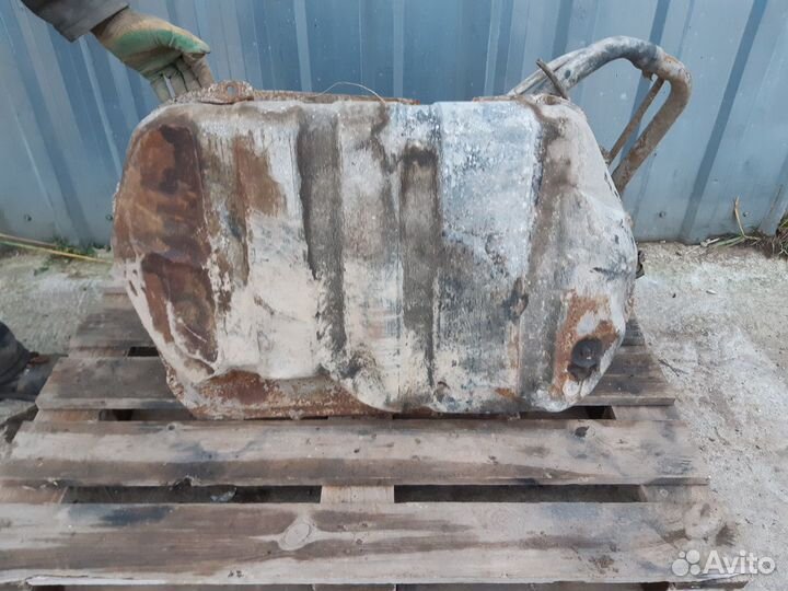 Бензобак Митцубиси Ланцер 7 CB 92-00 седан