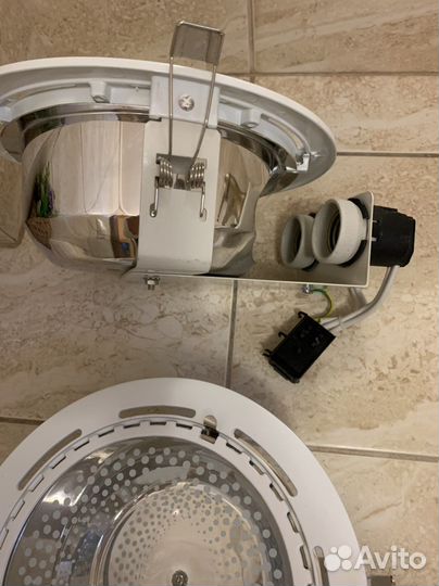 Светильник потолочный встраиваемый