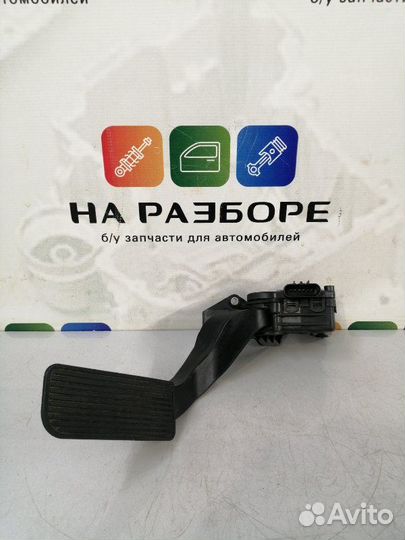 Педаль газа Chevrolet Tahoe GMT 900 5 2011
