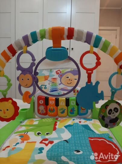 Развивающий коврик fisher price с пианино