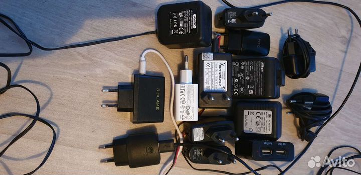 Зарядное устройство (adapter)