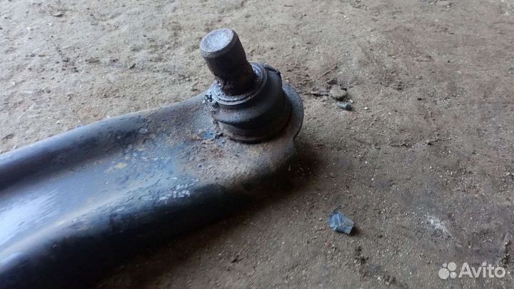 Передний рычаг Ниссан X-Trail T31