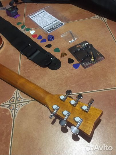 Гитара акустическая Yamaha F370 NAT + К/т