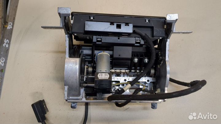 Дисплей компьютера Audi A8 (D3)