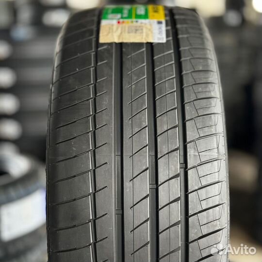 Kapsen RS26 255/45 R19 104W