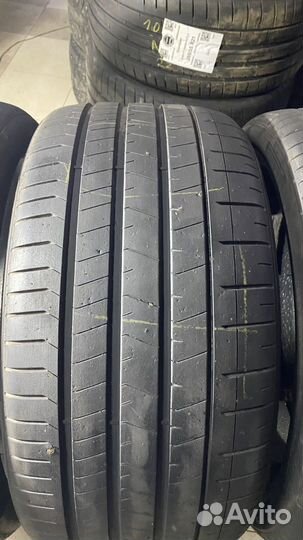 Pirelli P Zero PZ4 285/35 R23 и 325/30 R23