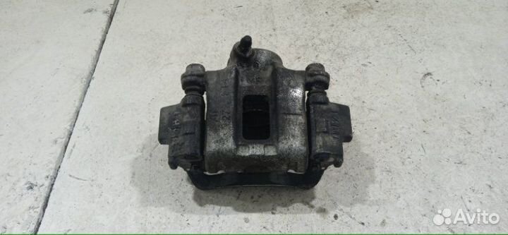 Суппорт задний левый Toyota Land Cruiser Prado 150