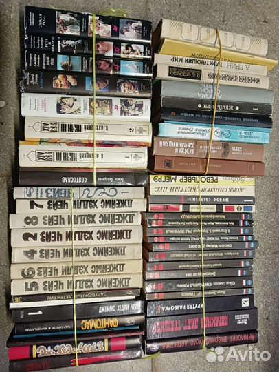 Книги разные, много