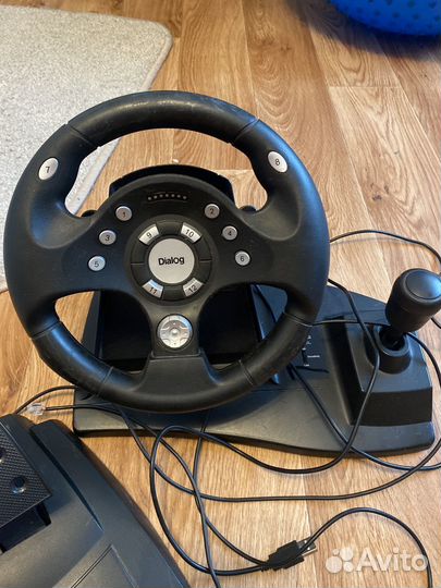 Игровой руль с педалями и коробкой передач