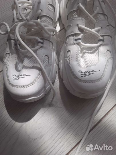 Кроссовки женские 38 размер