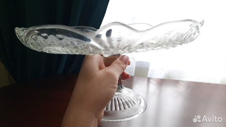 Старинные вазы на ножке фруктовницы Мальцов