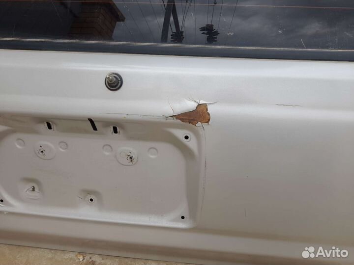 Продам пятую дверь на сурф 185 кузов