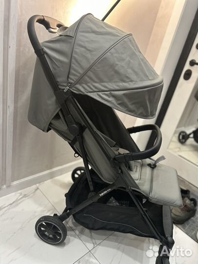 Коляска прогулочная inglesina