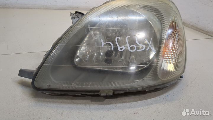 Фара (передняя) Toyota Yaris, 1999
