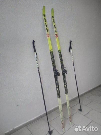 Лыжи Skol с палками Skol, Новые