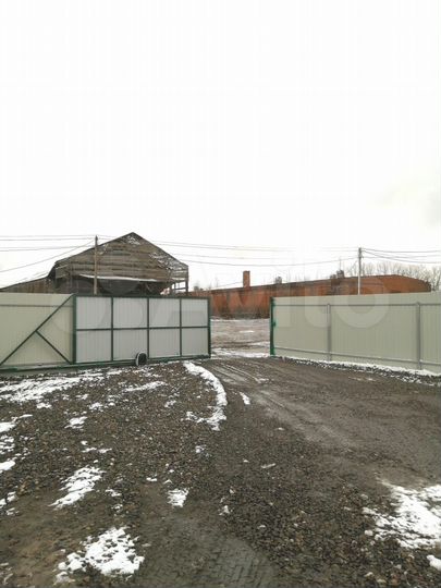Машиноместо, > 30 м²