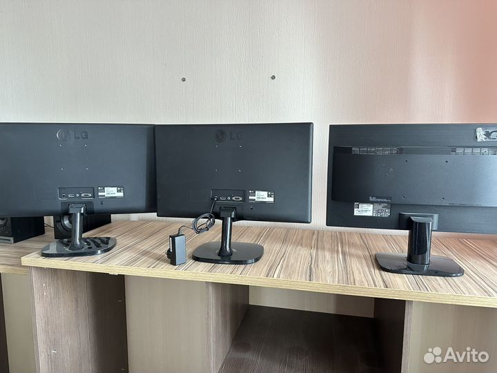 Монитор 22 дюйма