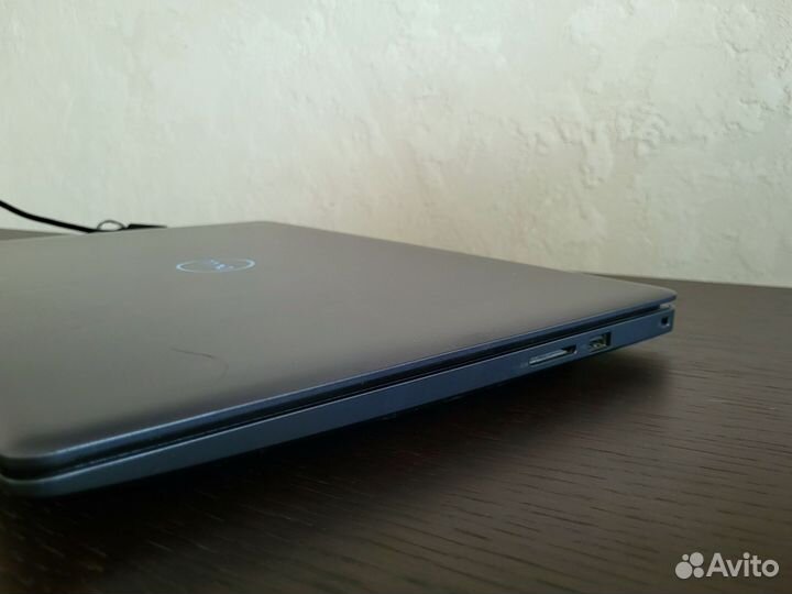 Игровой ноутбук Dell G3
