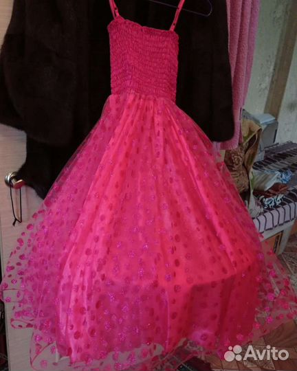 Платье для девочки праздничное на 6-9 лет
