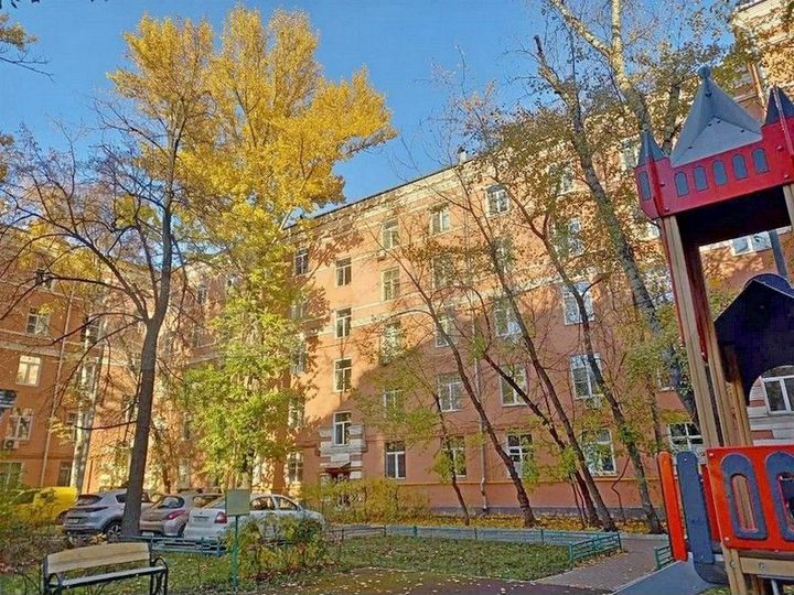 Комната 15,9 м² в 3-к., 1/5 эт.