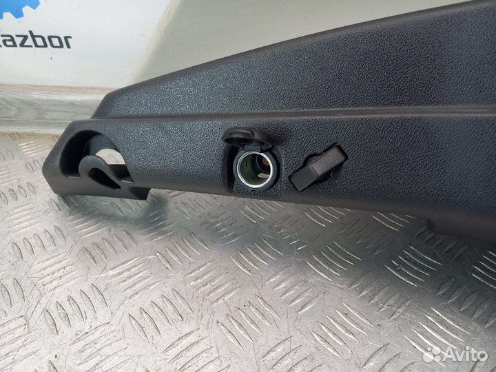 Обшивка задней стойки левой Peugeot 3008 1.6