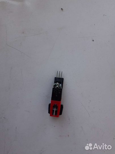 Головка проигрыватель иголка