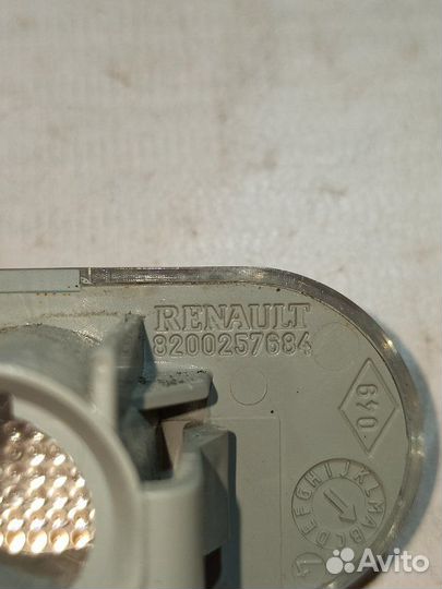 Повторитель поворота в крыло Renault Duster 1.6