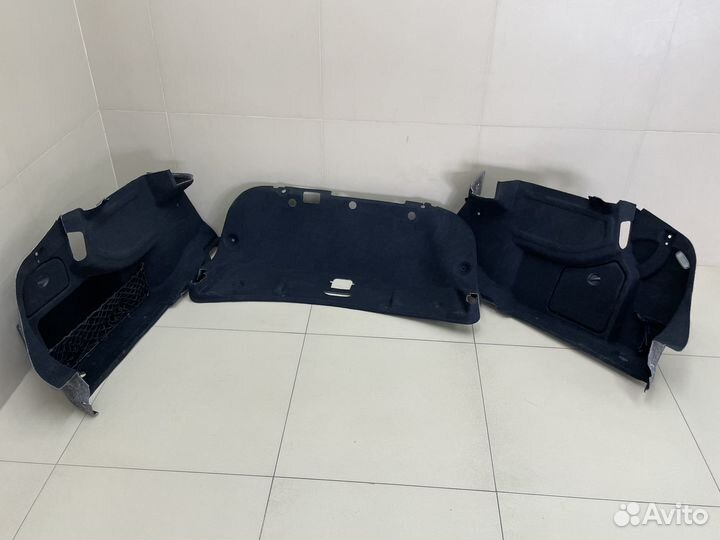 Обшивки багажника Mercedes W207