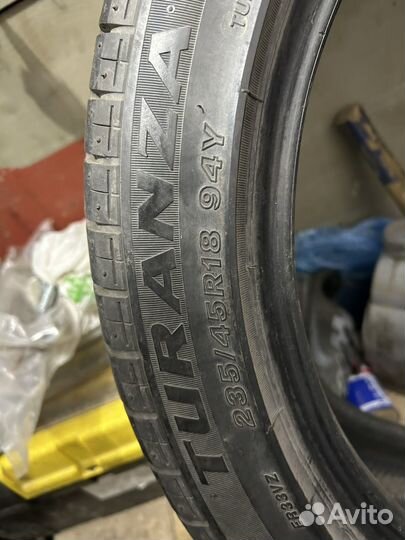 Bridgestone Turanza ER33 235/45 R18