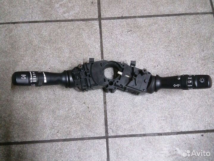 Переключатель подрулевой Hyundai Sonata VI