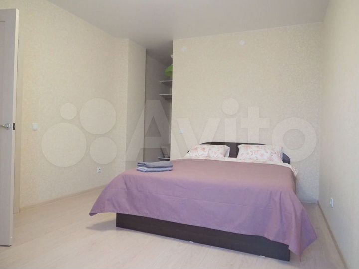 2-к. квартира, 65 м², 17/25 эт.