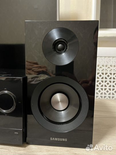 Музыкальный центр samsung AUX MM-C330D колонки 70w