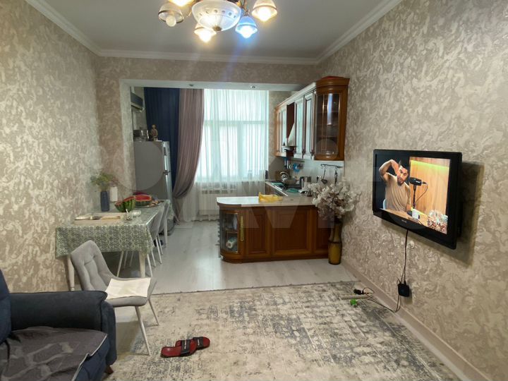 2-к. квартира, 50 м², 1/8 эт.